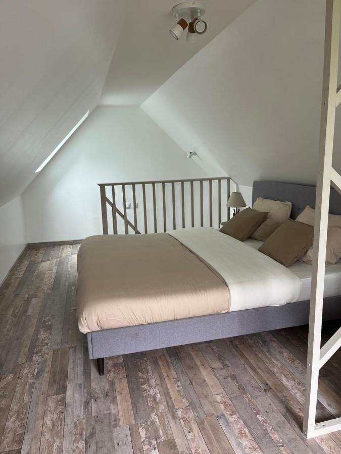 La Petite Maison De Kerguiniou Glomel Экстерьер фото